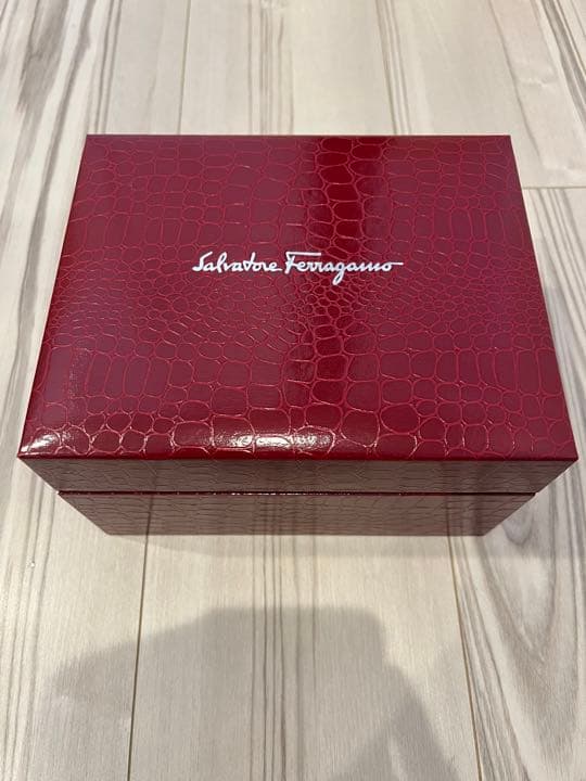 FERRAGAMO フェラガモ　腕時計