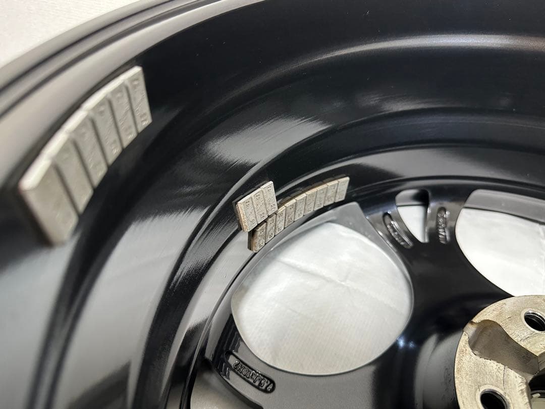 【4本購入必須】アルファロメオジュリエッタ18インチ純正アルミホイール(4/4)