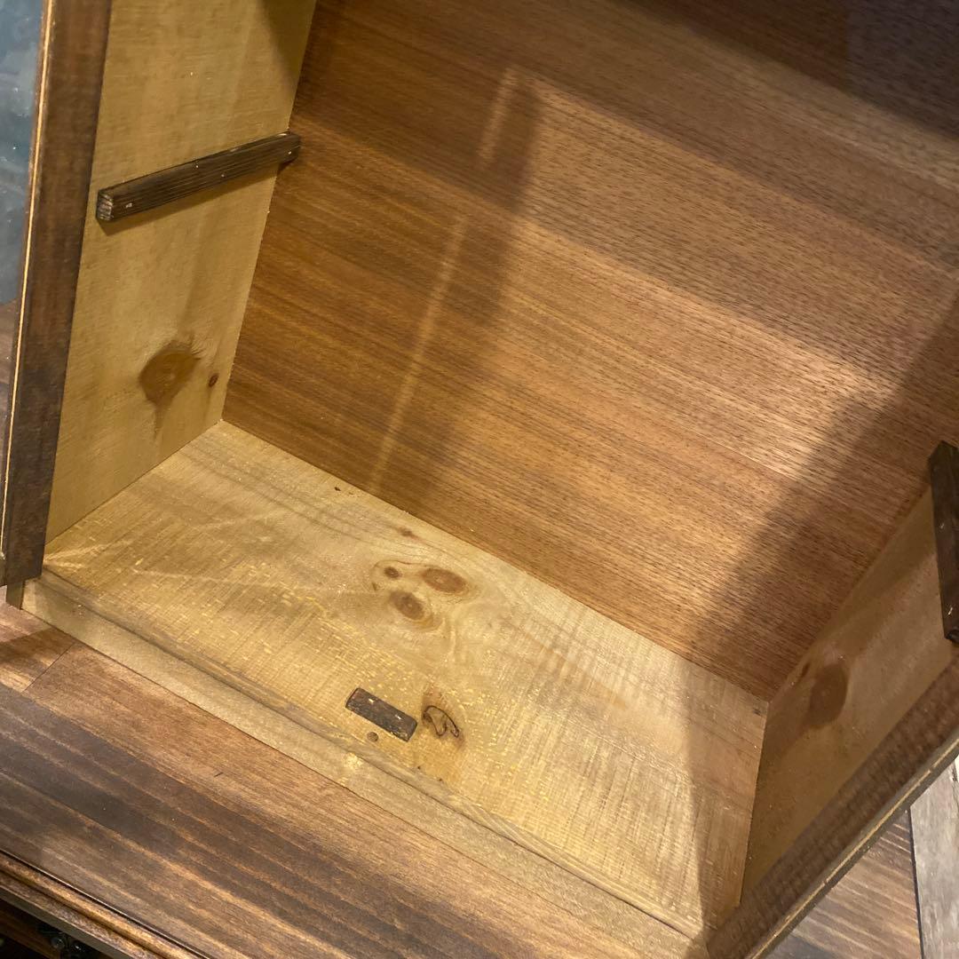 レトロ風キャビネット