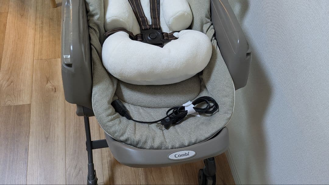 Combiネムリラ AUTO SWING BEDi EG　電動　オート