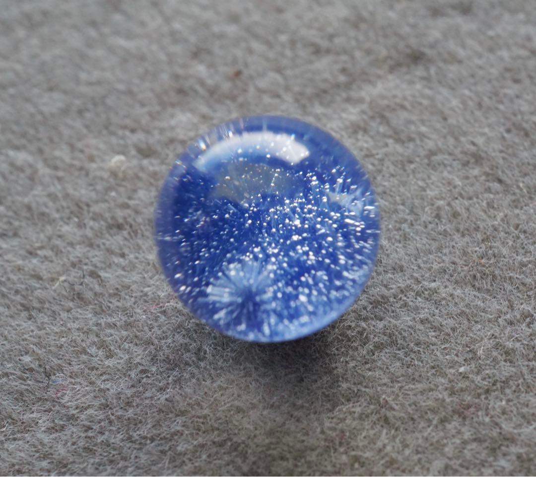 W2671 高品質 濃い青 一輪花デュモルチェライトインクォーツ丸玉