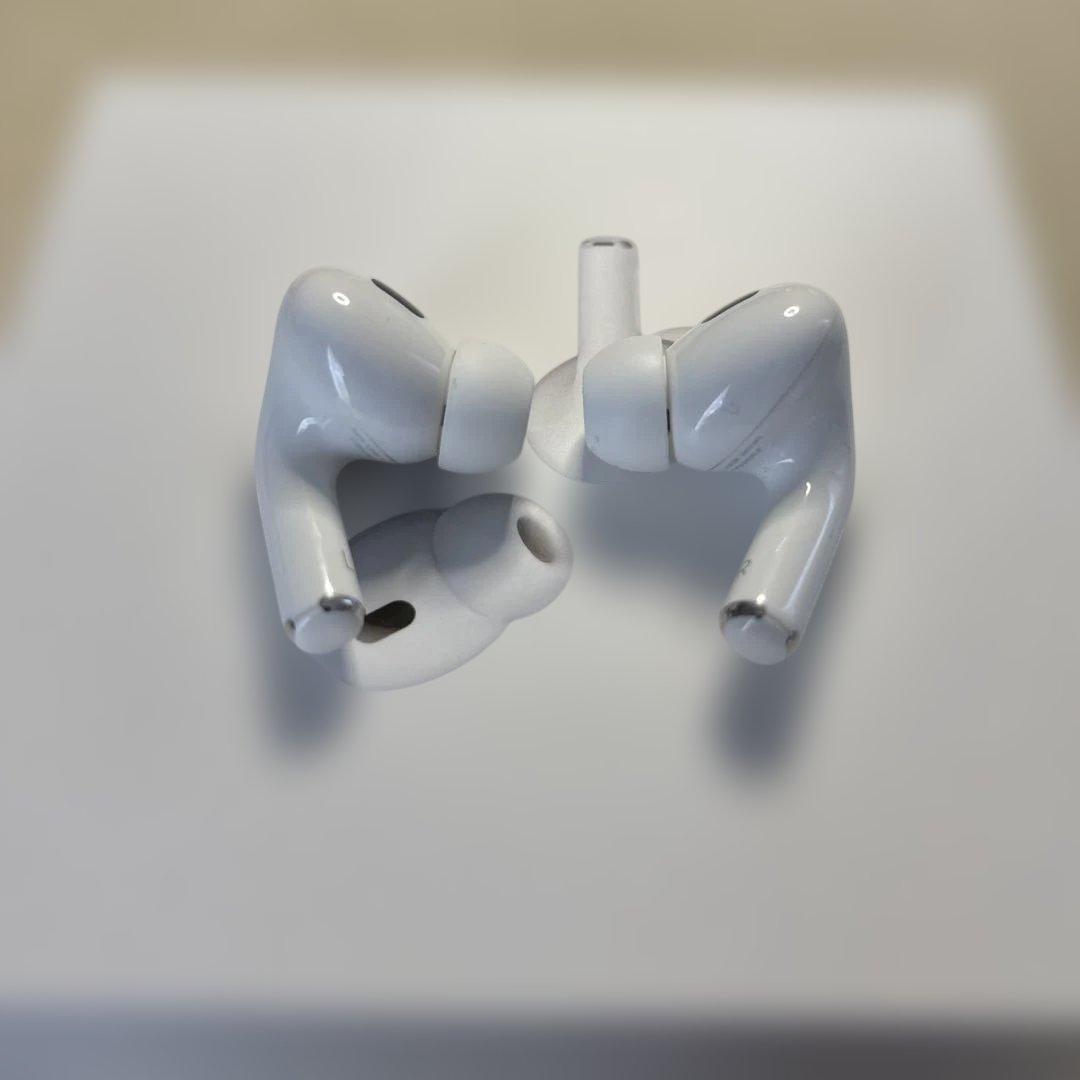 AirPods Pro 第二世代　ライトニングタイプ