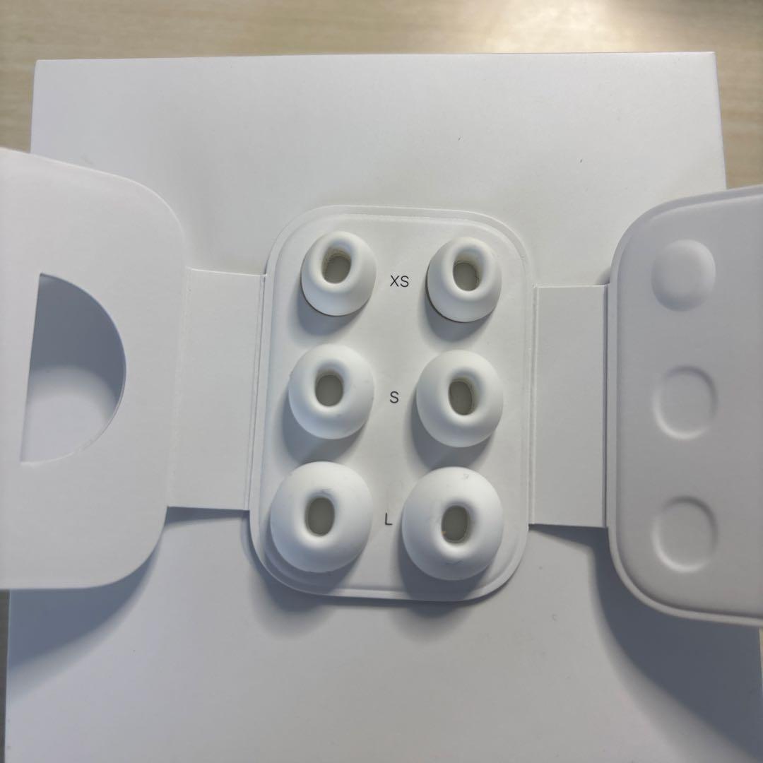 AirPods Pro 第二世代　ライトニングタイプ