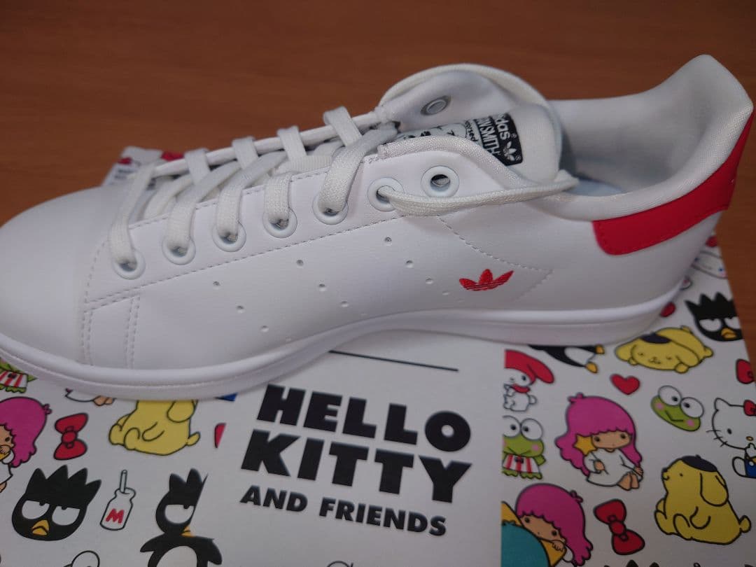 アディダス　スタンスミス　 キティ　２５．０