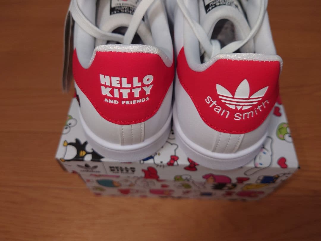 アディダス　スタンスミス　 キティ　２５．０
