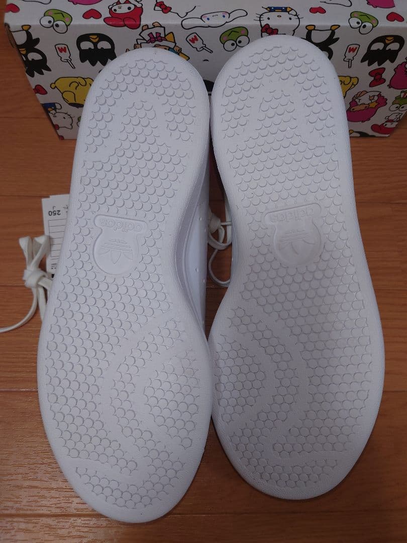 アディダス　スタンスミス　 キティ　２５．０