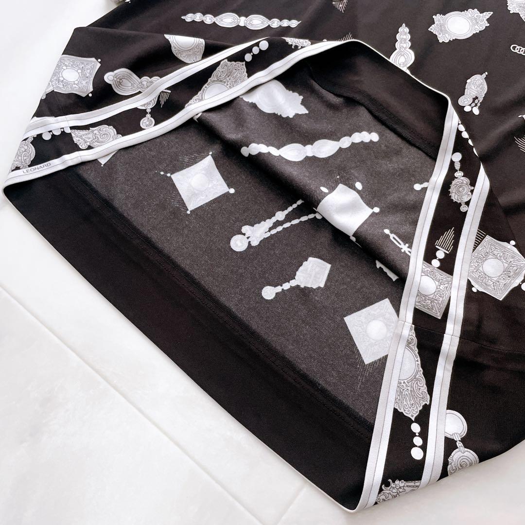 美品✨近年 レオナール モノトーンチュニック カンカン トリム 宝石柄 38