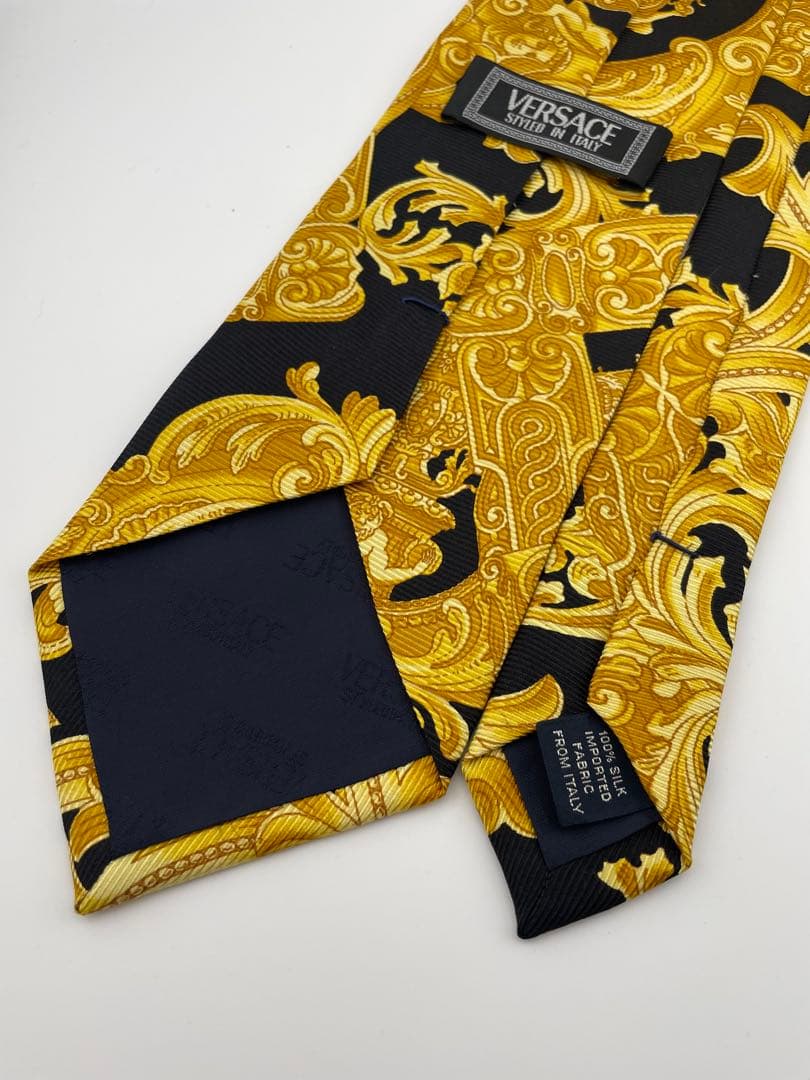 美品 VERSACE ハイブランド ネクタイ バロック ゴールド ブラック