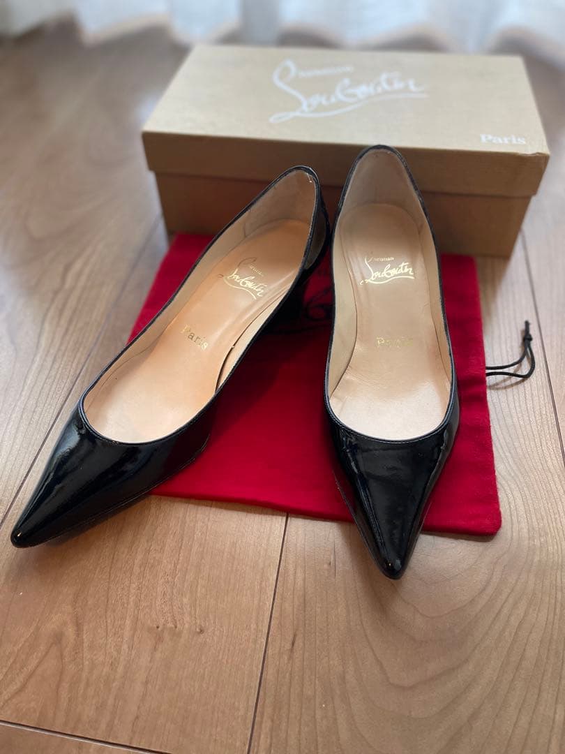 Christian Louboutin 黒 ポインテッドトゥウェッジヒール