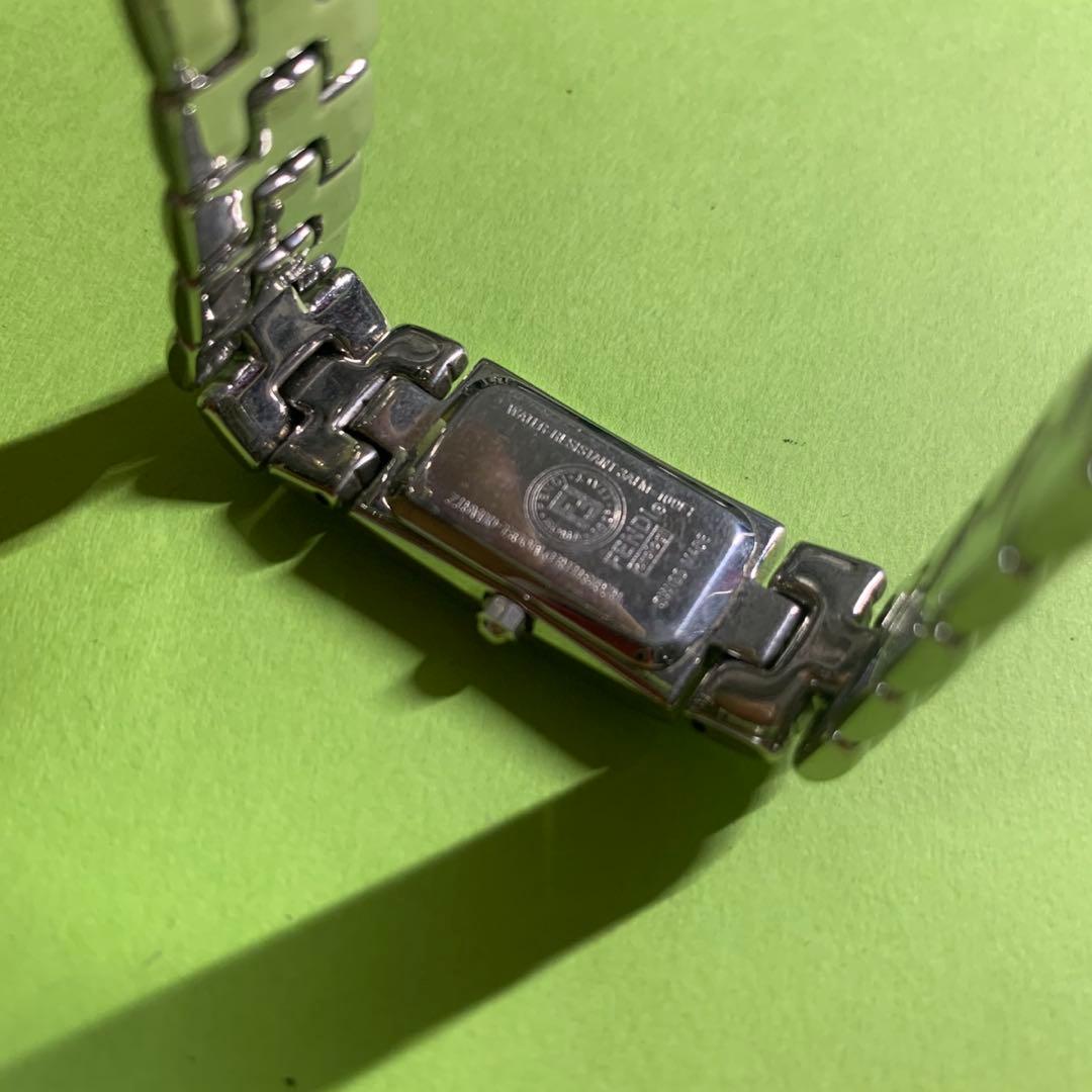 FENDI フェンディ 660L クォーツバングルブレスレット 腕時計　電池切れ
