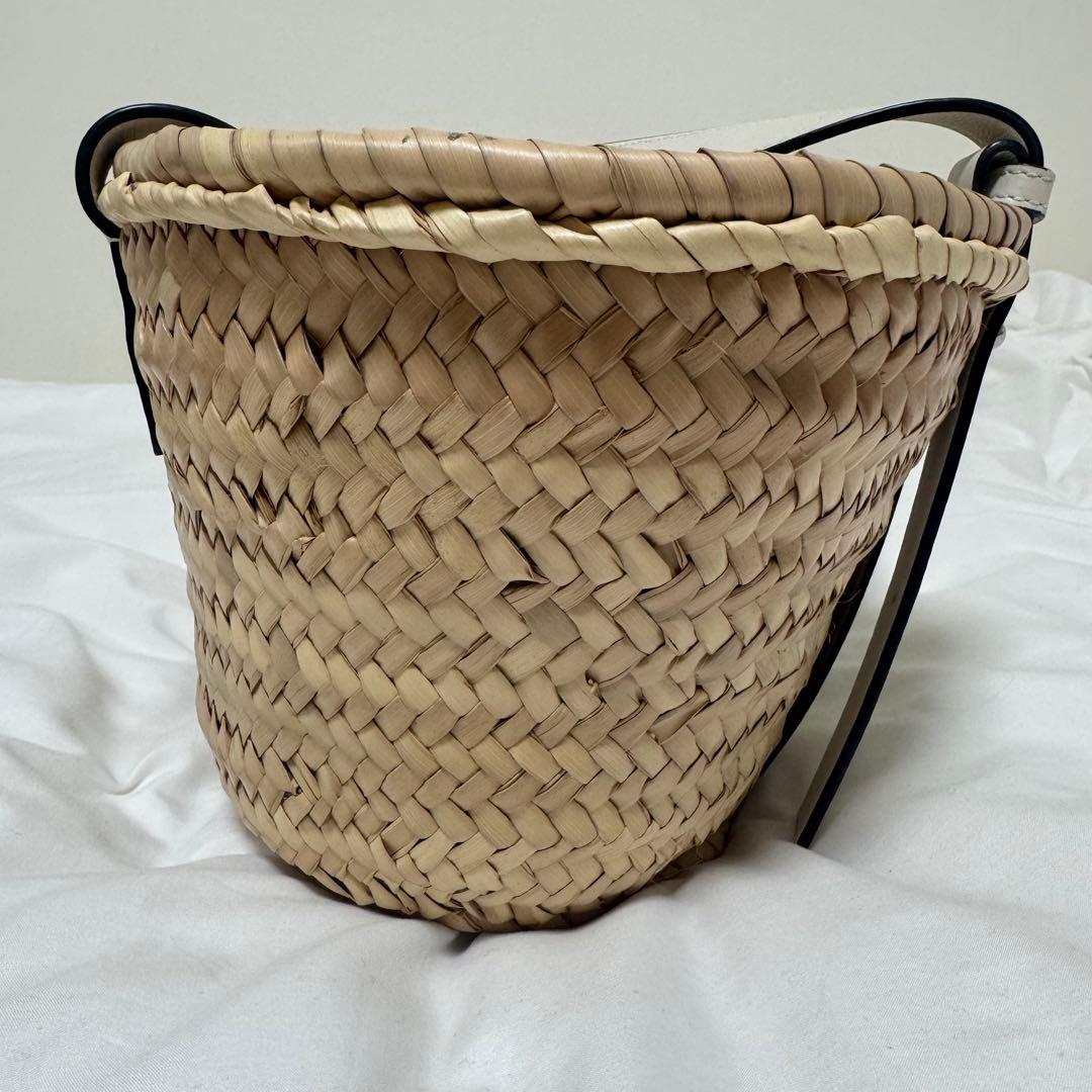 ロエベ　LOEWE ホワイト　カゴバッグ