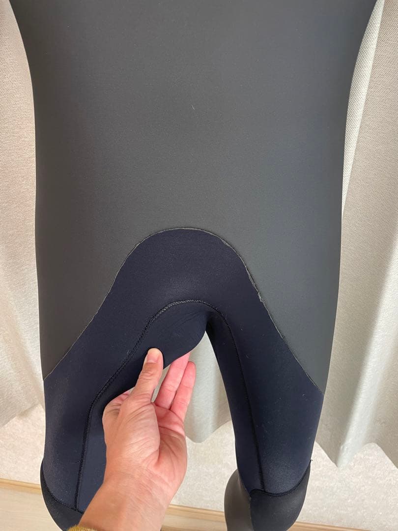 メローウエットスーツ　セミドライ5×3ミリ　XL既製サイズ　サーフィン