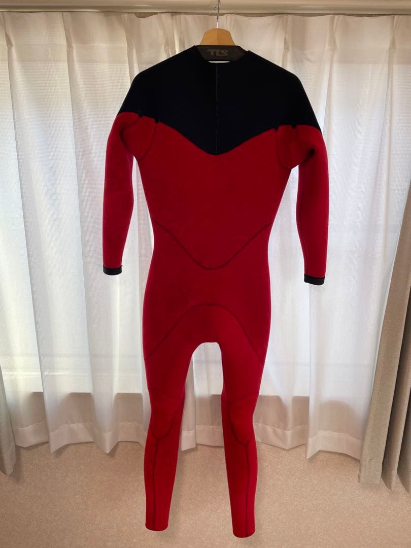 メローウエットスーツ　セミドライ5×3ミリ　XL既製サイズ　サーフィン