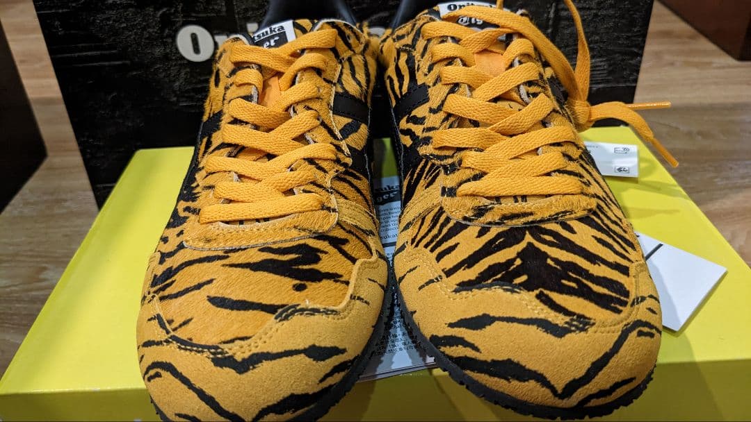 虎　2足　・オニツカタイガー製シューズ、高級サンダルカラー、阪神タイガース