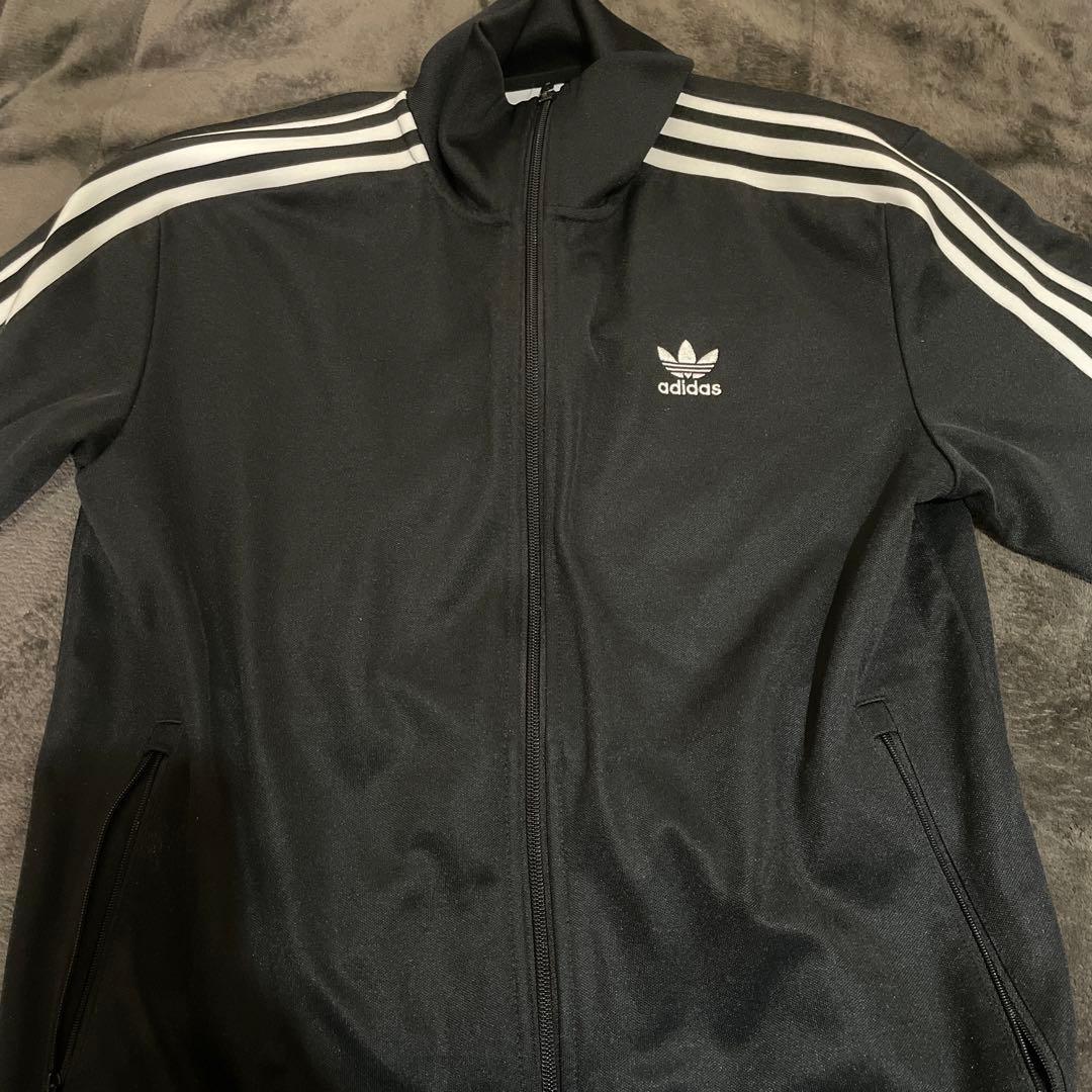 adidas ブラック トラックジャケット