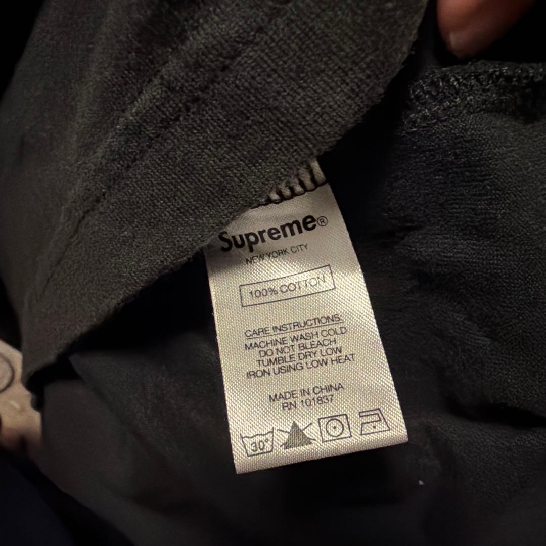 【人気即完売品】シュプリーム♤刺繍スモールボックスロゴ　長袖Tシャツ L