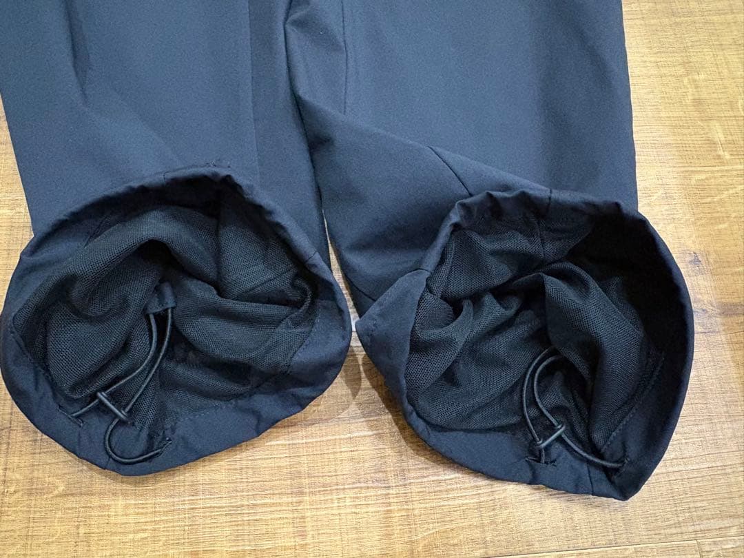 Oakley ブラックカモフラージュ ウィンドブレーカー&パンツ　セットアップ