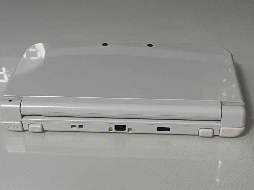 ス*ー様 【注意点あり】Newニンテンドー3DS LL パールホワイト