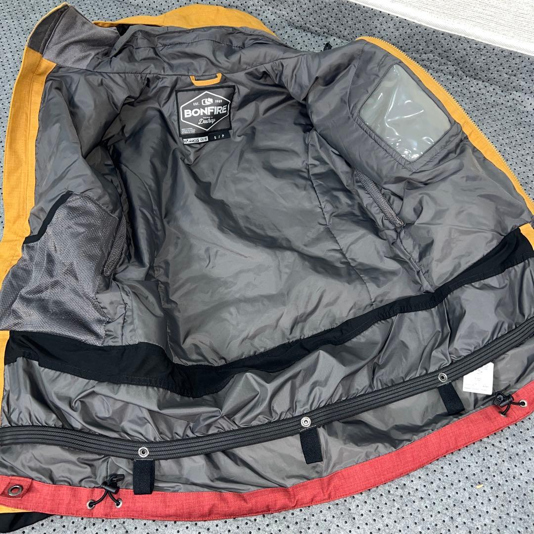 1回商品 BONFIRE レディース スノーボードウェア 上下セット サイズS