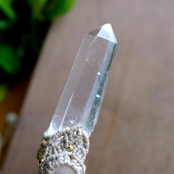 ヒマラヤ水晶 ・ムーンストーン（スリランカ産）マクラメ編みペンダント　3706