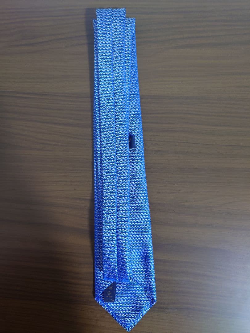 【新品同様】LOUIS VUITTON 幾何学模様 ネクタイ
