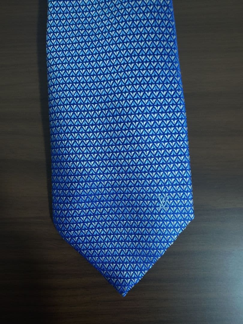 【新品同様】LOUIS VUITTON 幾何学模様 ネクタイ