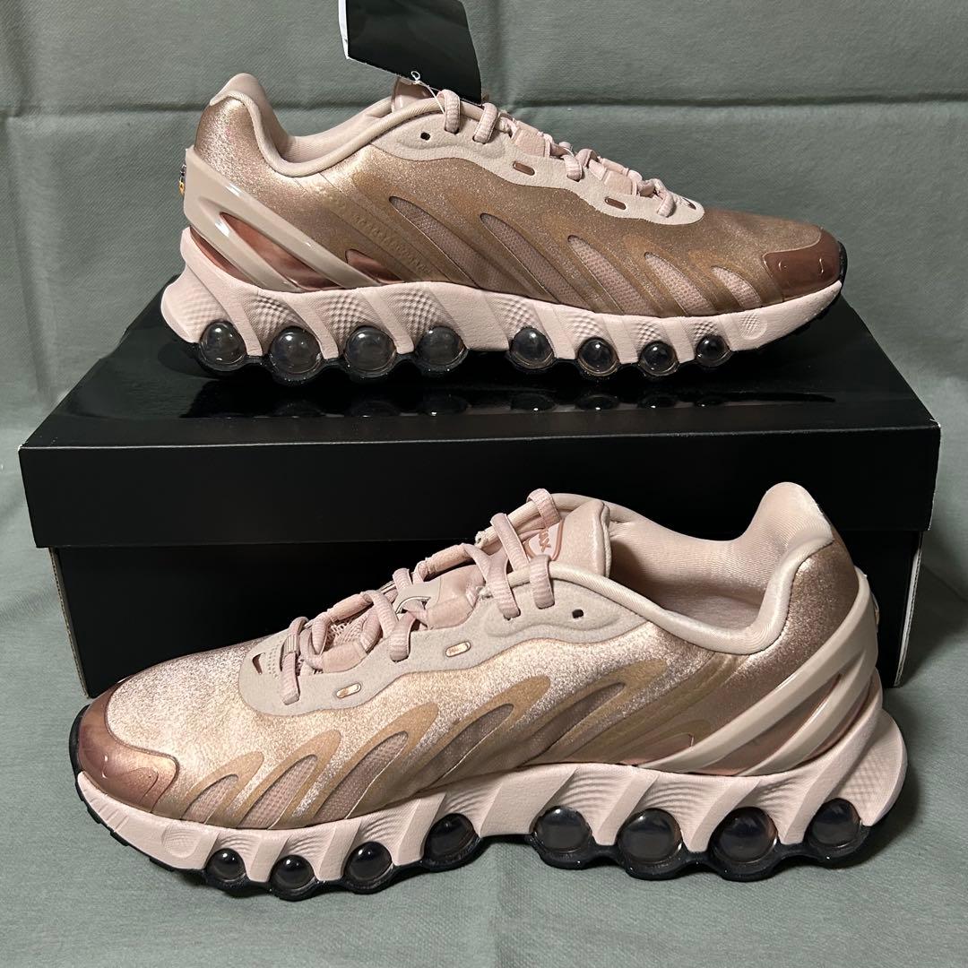 ナイキ　エアマックス　DN8 ローズゴールド　ピンク　ブラック　黒