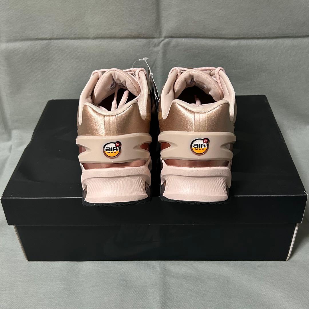 ナイキ　エアマックス　DN8 ローズゴールド　ピンク　ブラック　黒