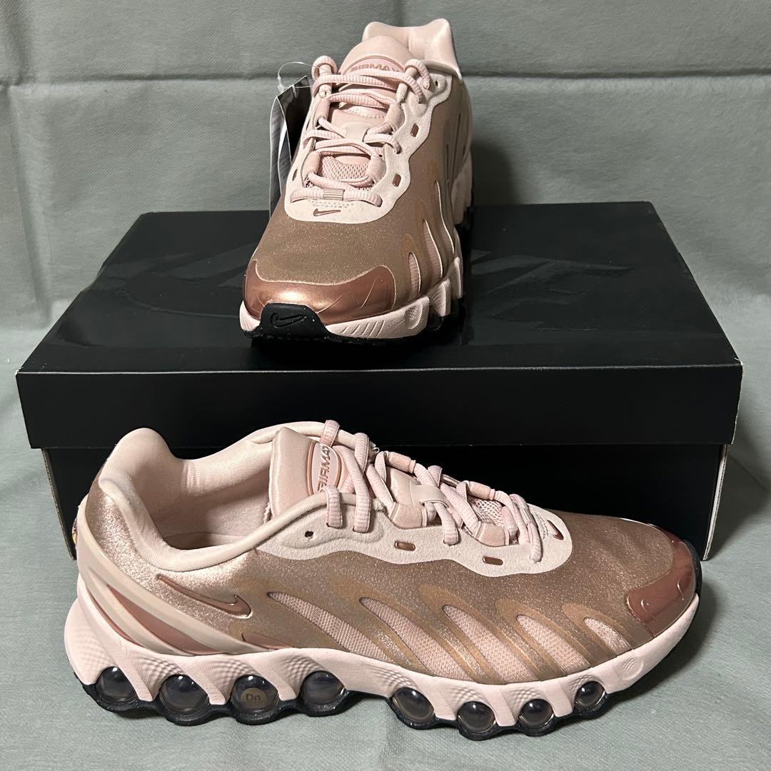 ナイキ　エアマックス　DN8 ローズゴールド　ピンク　ブラック　黒