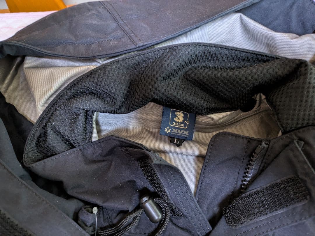 GORE-TEX 　XVX レインウェア Lサイズ　上下新品