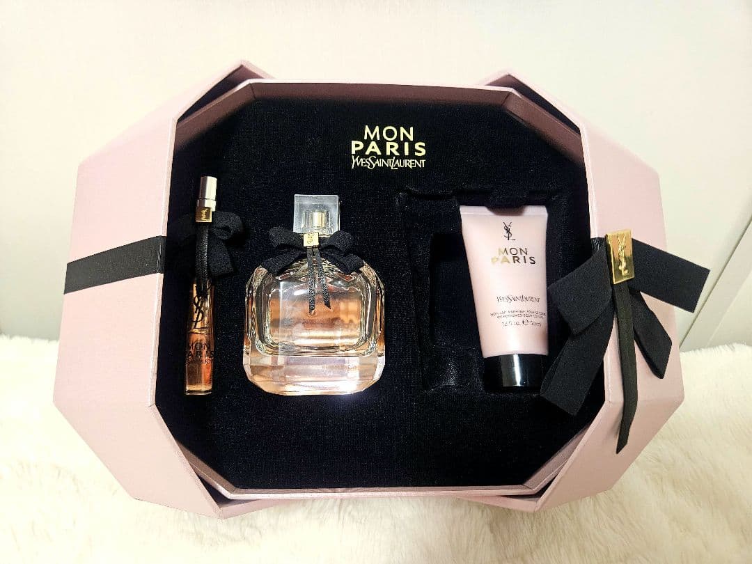 イヴ・サンローラン・ボーテ ノエル モン パリ デラックスコフレ　2020