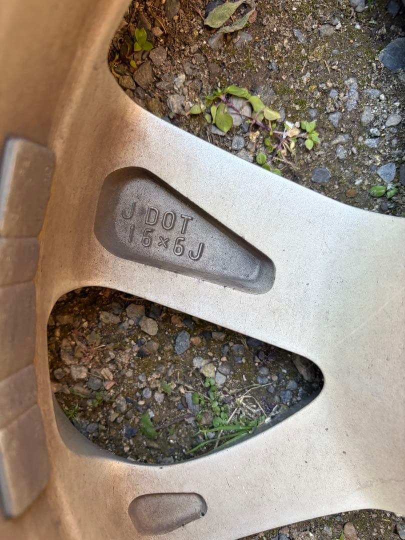 アクア　純正ホイール　16インチ　4本セット