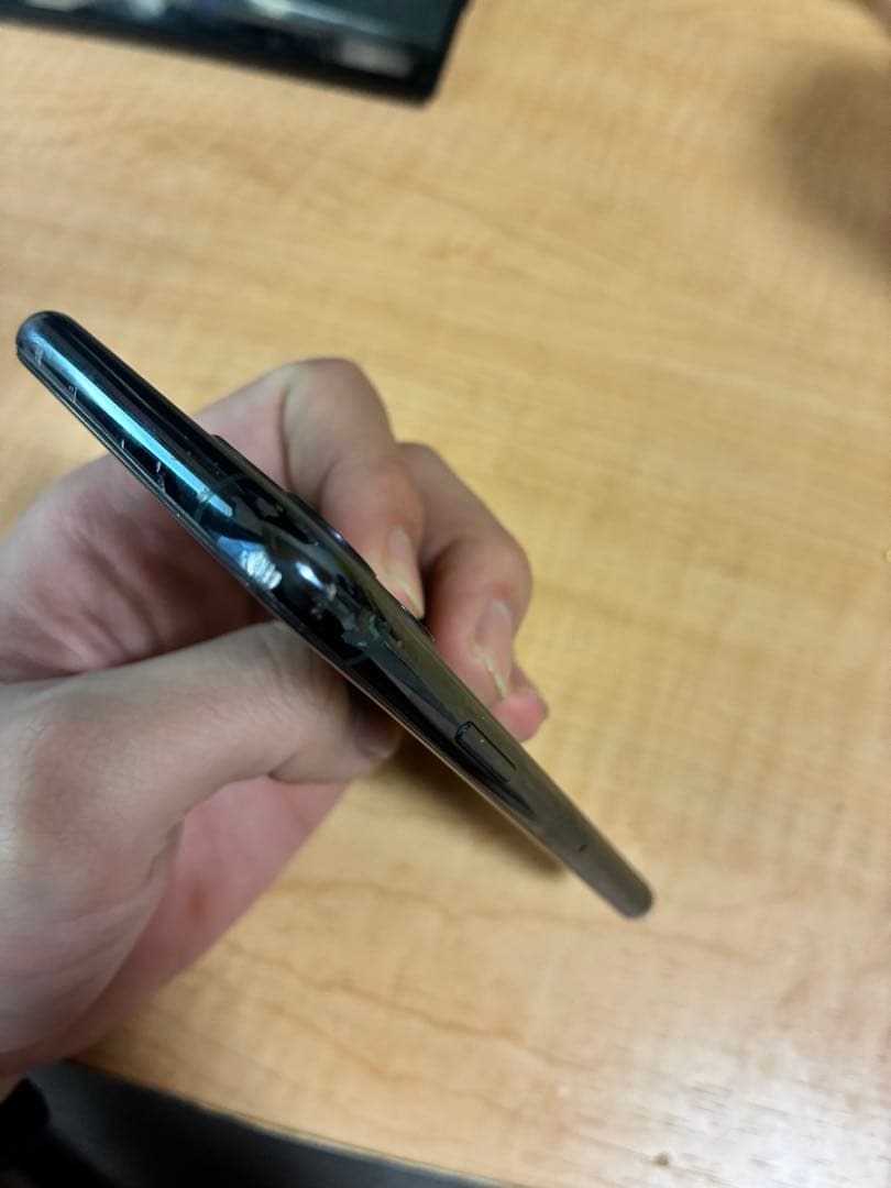 Apple iPhone 11 Pro 本体 + iFaceケース