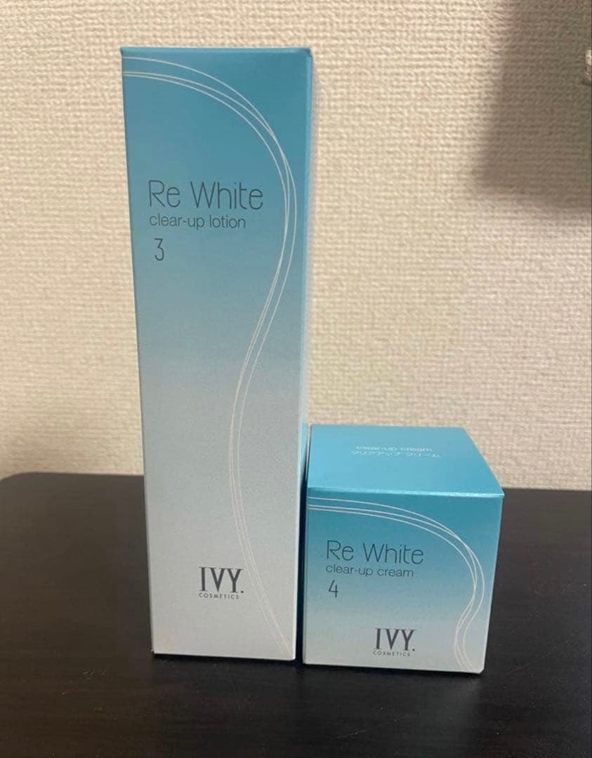 アイビー化粧品　リホワイト　化粧水、クリーム