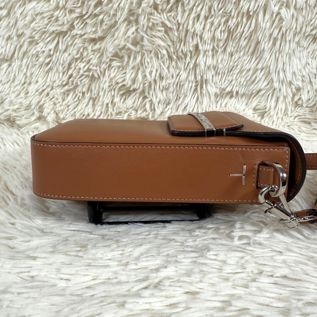 2024AW Tod's X シャオジャン カプセルコレクション フォンバッグ