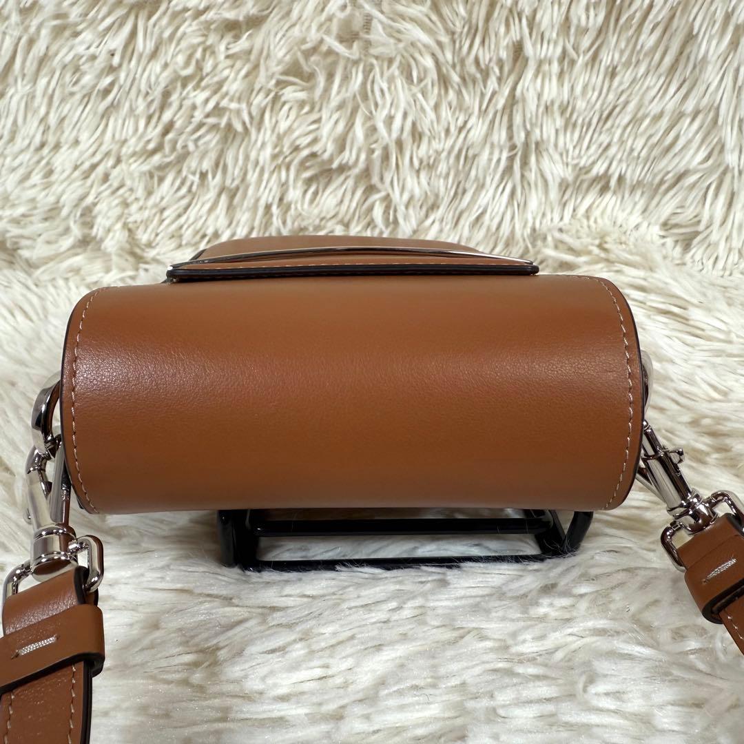 2024AW Tod's X シャオジャン カプセルコレクション フォンバッグ