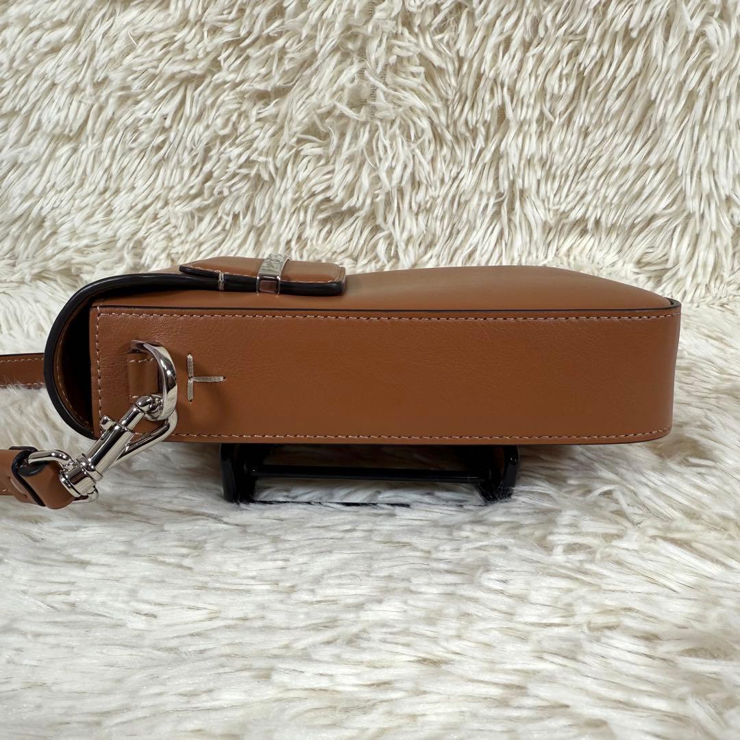 2024AW Tod's X シャオジャン カプセルコレクション フォンバッグ