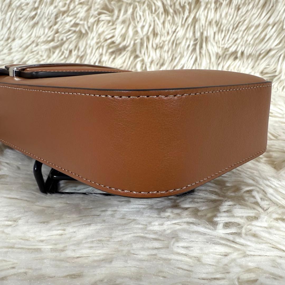 2024AW Tod's X シャオジャン カプセルコレクション フォンバッグ