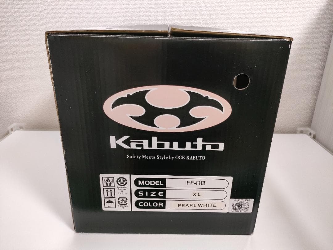 OGKカブト　FF-R3　XL　パールホワイト