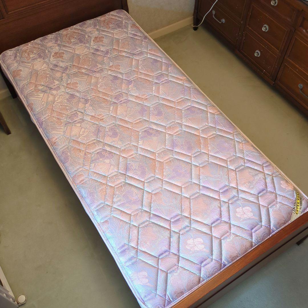 SIMMONS　EXTRA HARD　マットレス　シモンズ　シングル　ベッド