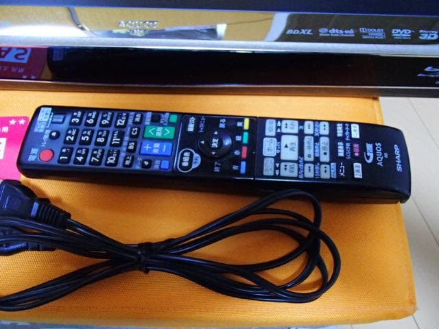 SHARP BD-W560 ブルーレイレコーダー整備点検済み、２番組同時録画、ー