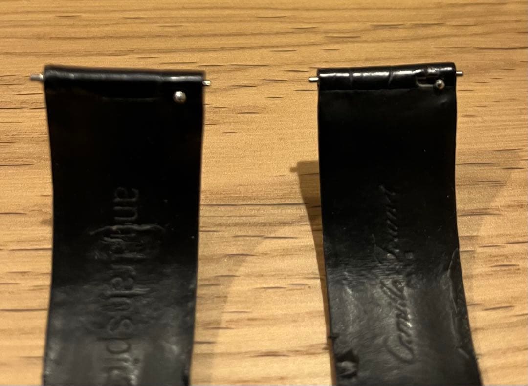 カミーユフォルネ クロコダイルレザーベルト ネイビー(20mm-18mm)