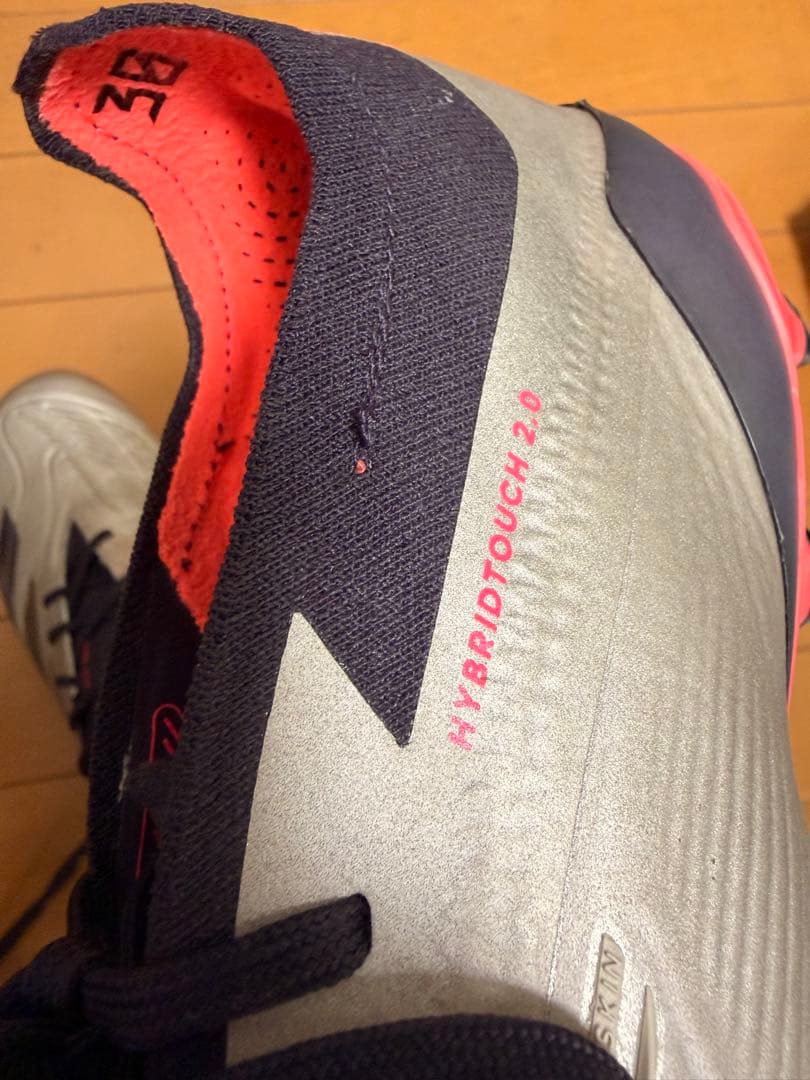 プレデター ELITE HG/AG ジャパン　27.5㌢