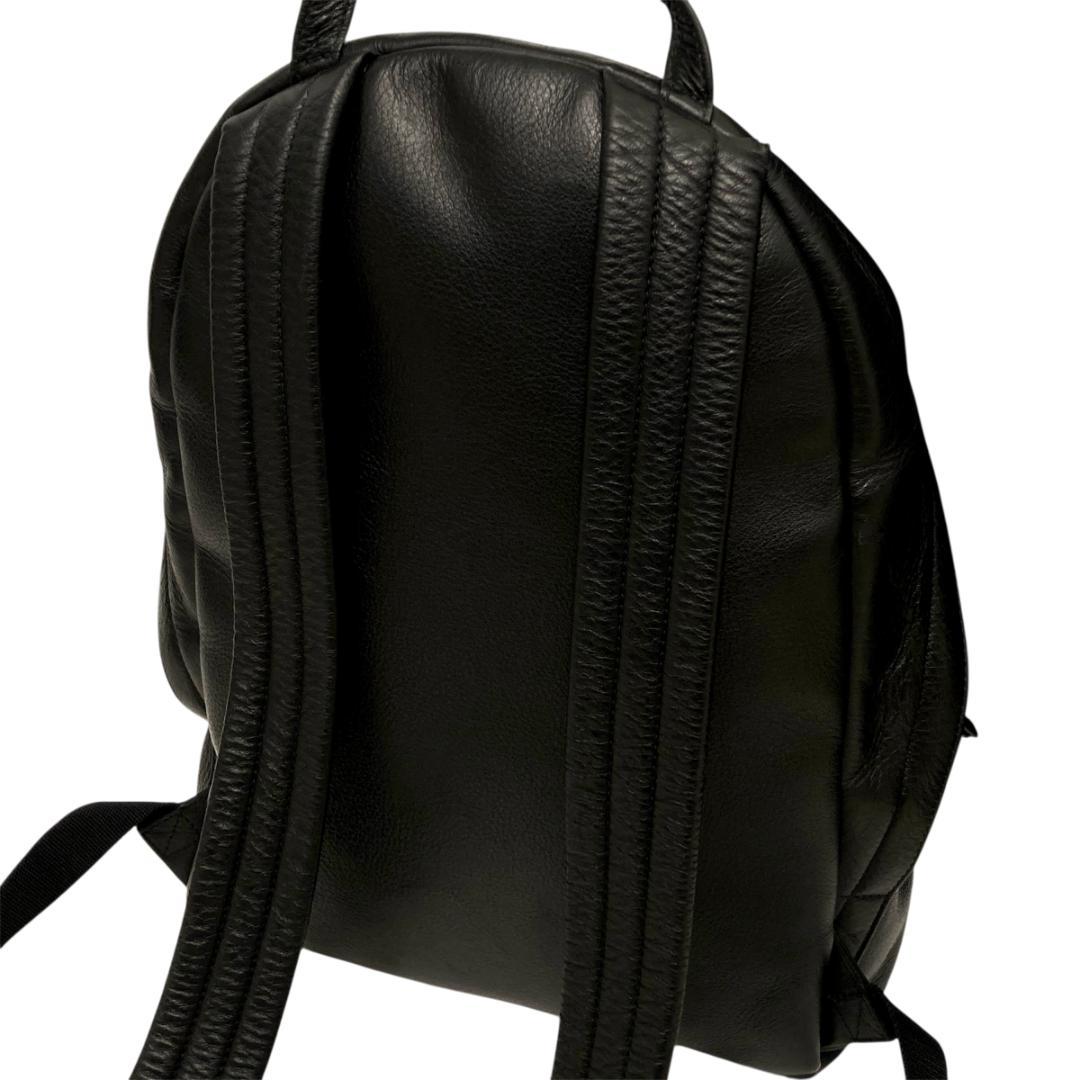 バレンシアガ エブリデイ バックパック リュック レザー シボ革 黒 ロゴ