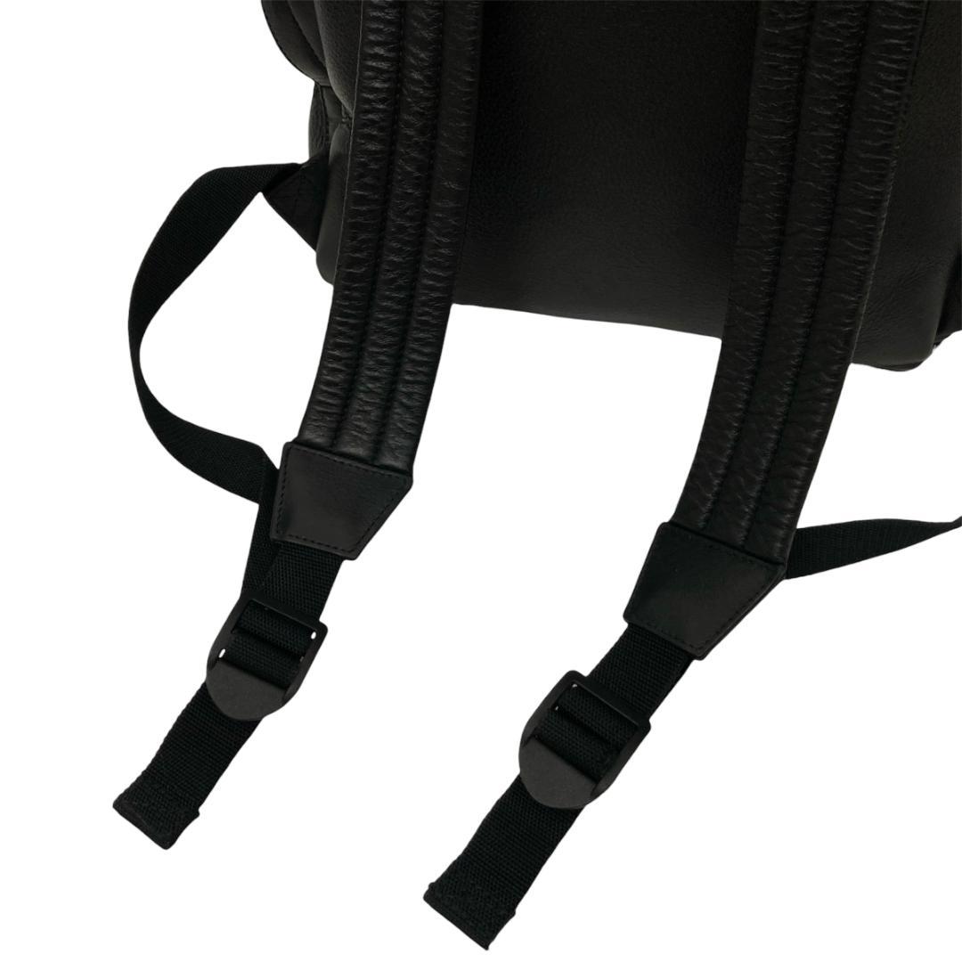 バレンシアガ エブリデイ バックパック リュック レザー シボ革 黒 ロゴ