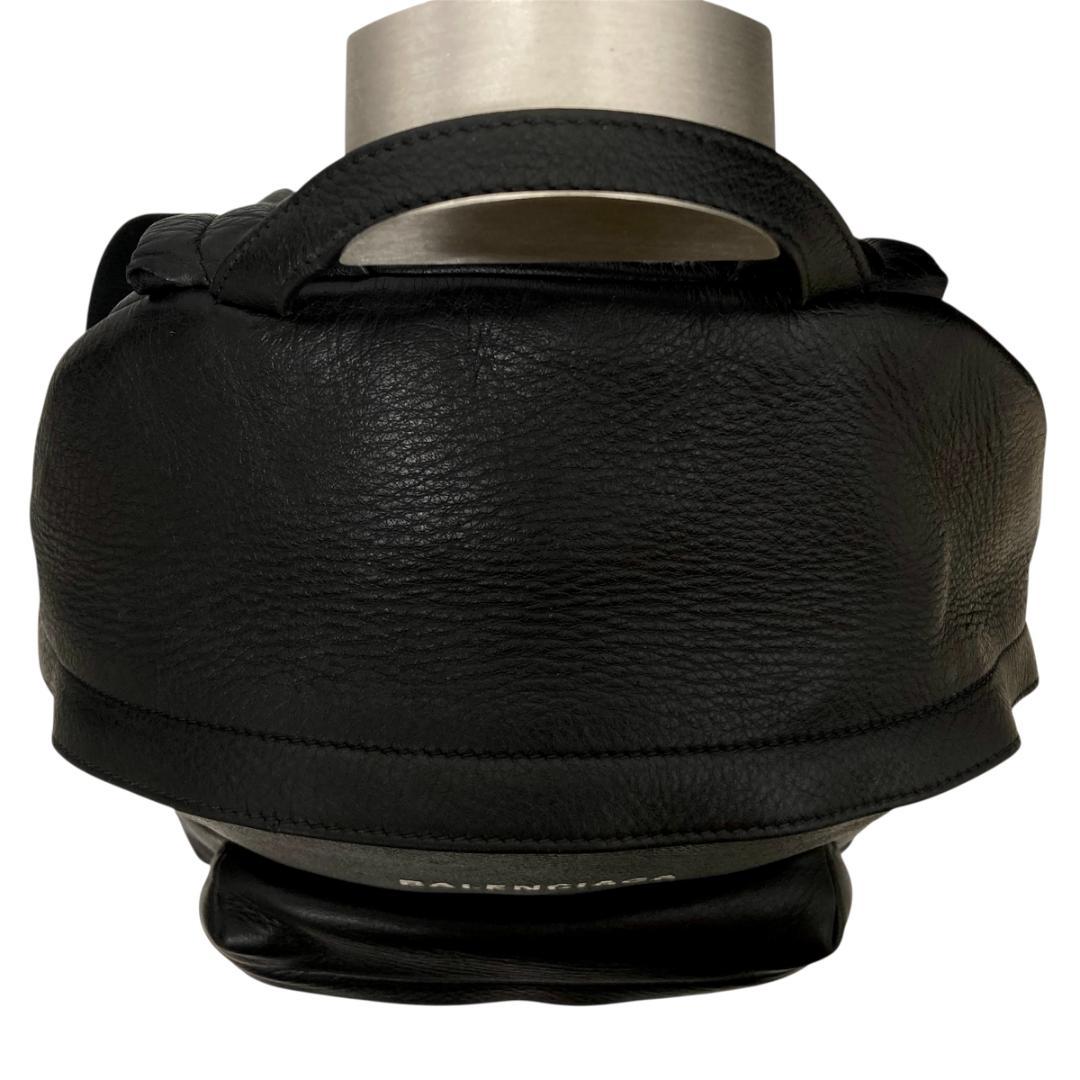 バレンシアガ エブリデイ バックパック リュック レザー シボ革 黒 ロゴ