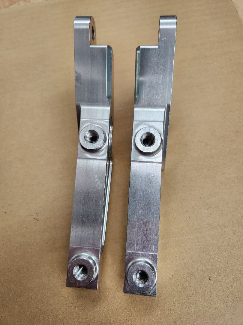 更に値下げAGRAS キャリパーサポートZRX1100/ZRX1200R/S