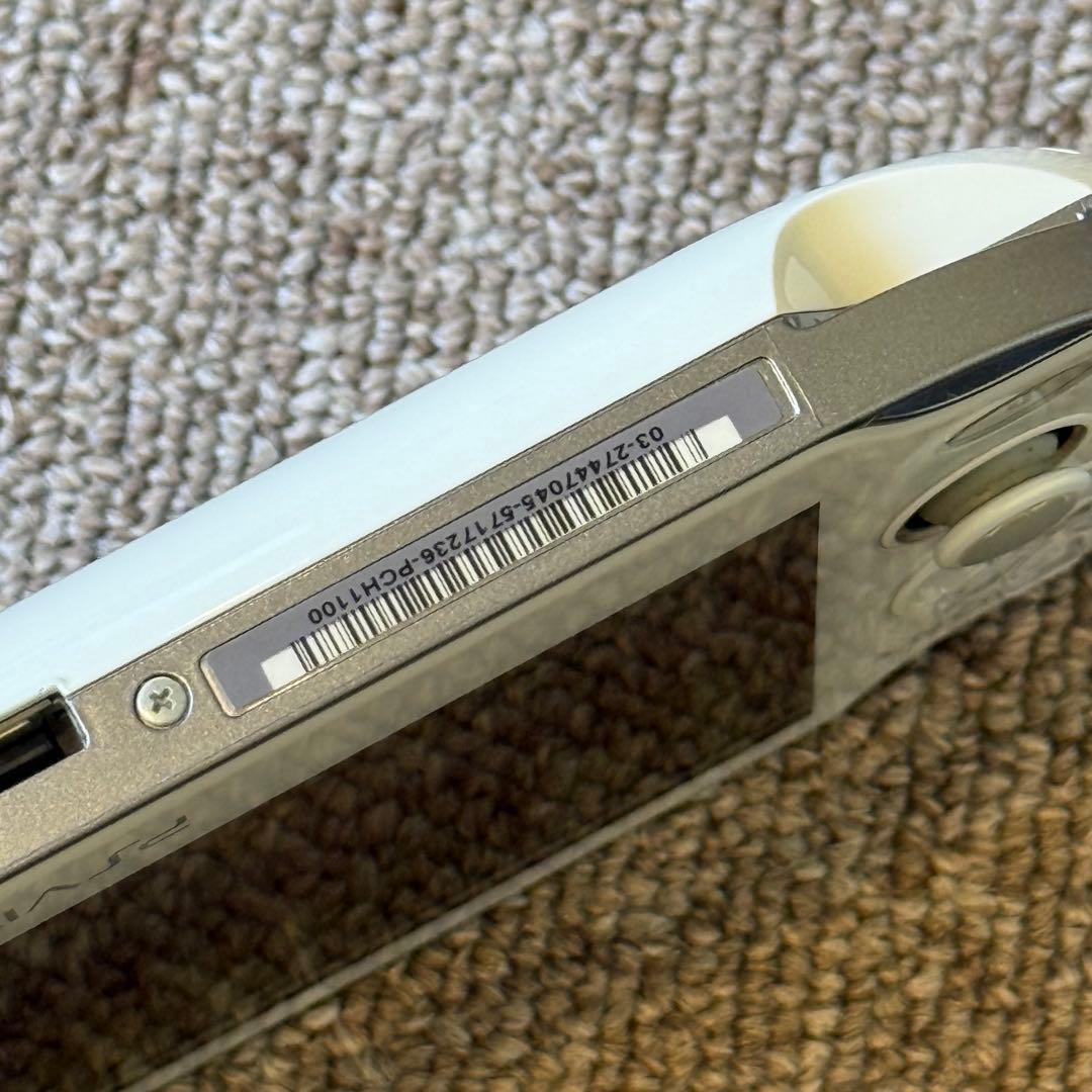 PSVITA PCH-1100 クリスタル・ホワイト 3-007