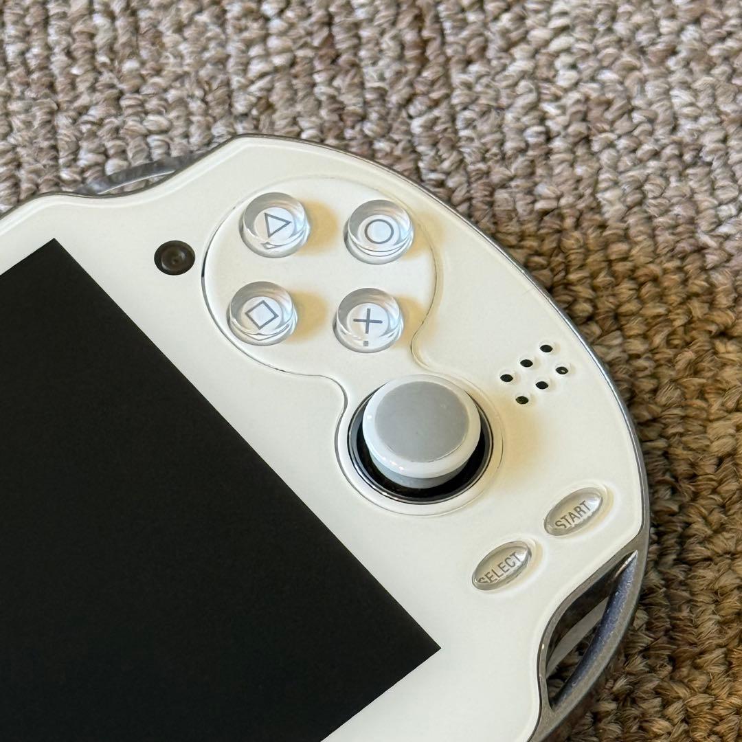 PSVITA PCH-1100 クリスタル・ホワイト 3-007