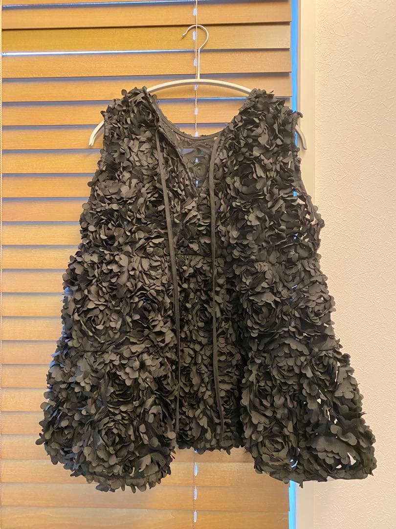 TORRAZZO DONNAトラッツォドンナ　フローラルシアーフレアトップス